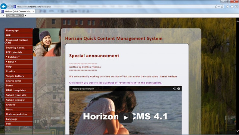 Alle sites werken op PHP, MySQL, Javascript en met een HTML template.
